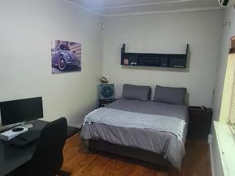 Well-maintained house with a flatlet in beautiful Wellington - Photo 9