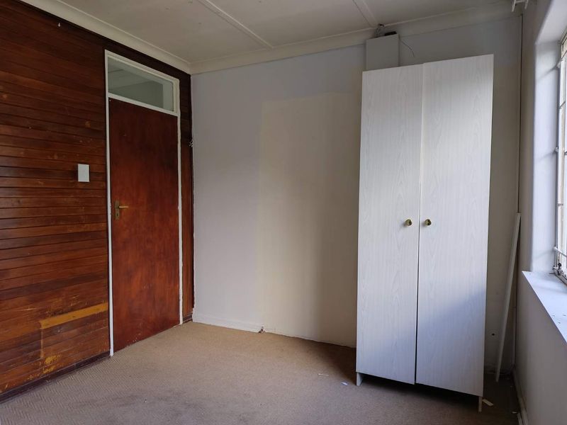 R 1 200 000(NEGOTIABLE!): Prime Investment or First-Time Home - Photo 5