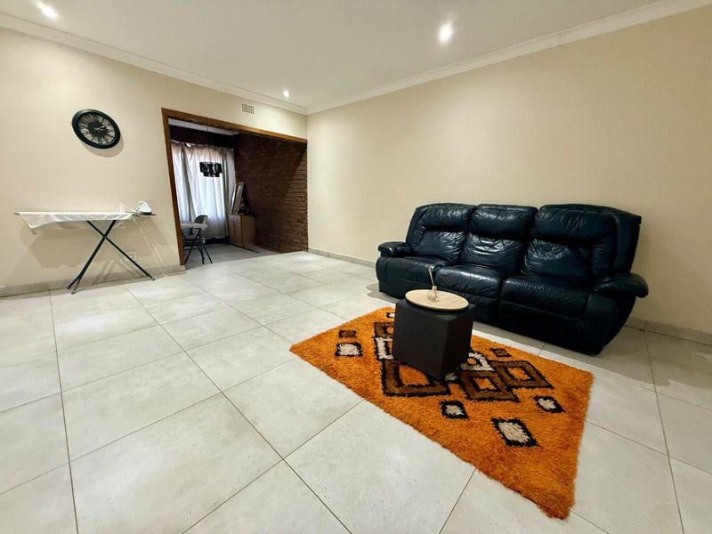 3 bedroom Townhouse for sale in Vryheid - Photo 6