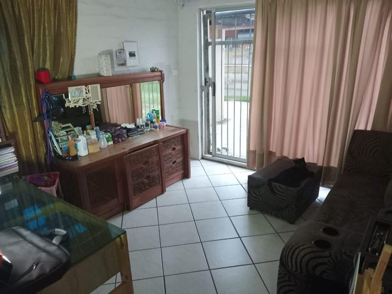 Comfortable Family Home in Arboretum - Photo 7