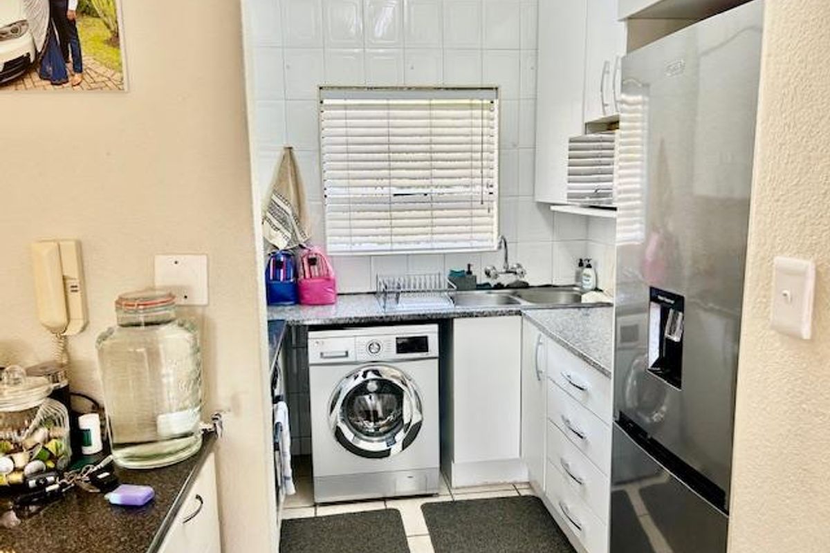 PRESTINE 2 BED 2 BATH LOFT APARTMENT MORNINGSIDE - Photo 4
