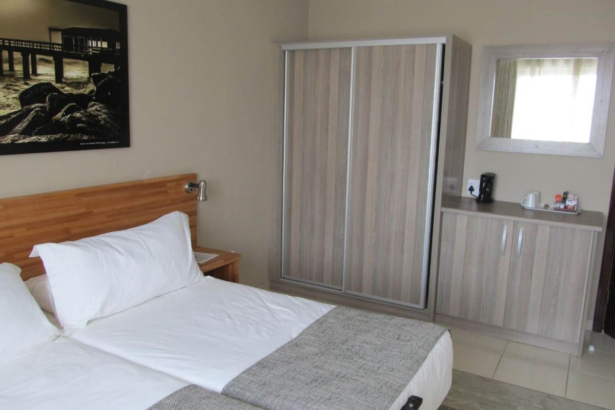 28 bedrooms Hotel central situated in Swakopmund Central - Photo 4