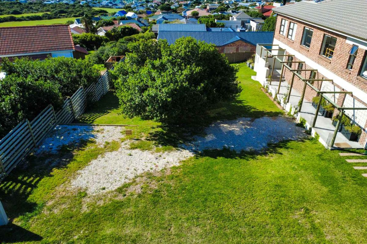 Stand for sale in quiet neighborhood. - Photo 2