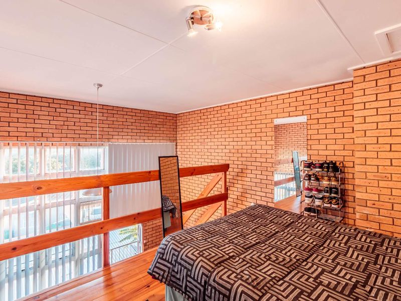 Calling Investors/First time buyers: Loft Apartment - Bluewater Bay - Photo 8