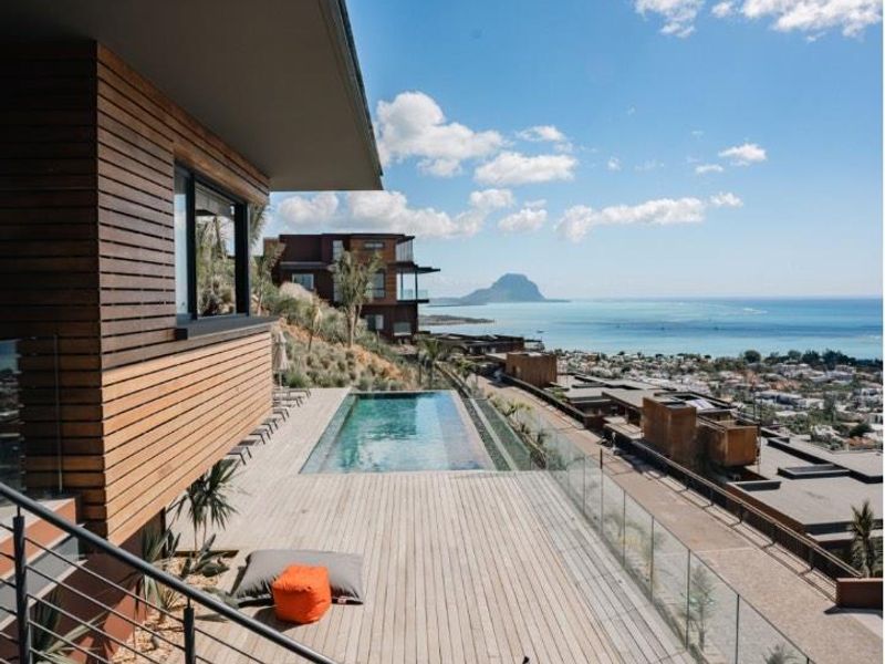 Ultimate Luxury Living - Where Prestige Meets Paradise. - Photo 8