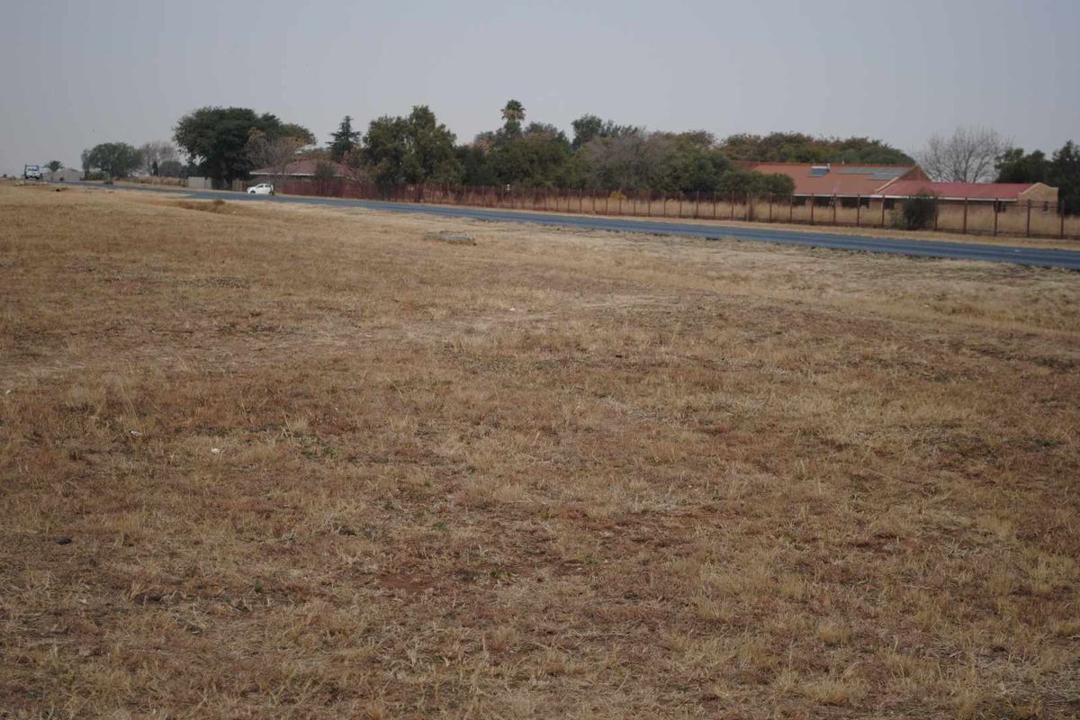 Owner or Developer Beautiful stand large enough to meet your dreams - Photo 4