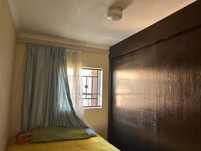Clayville R 850 000 Home for Sale ! - Photo 9