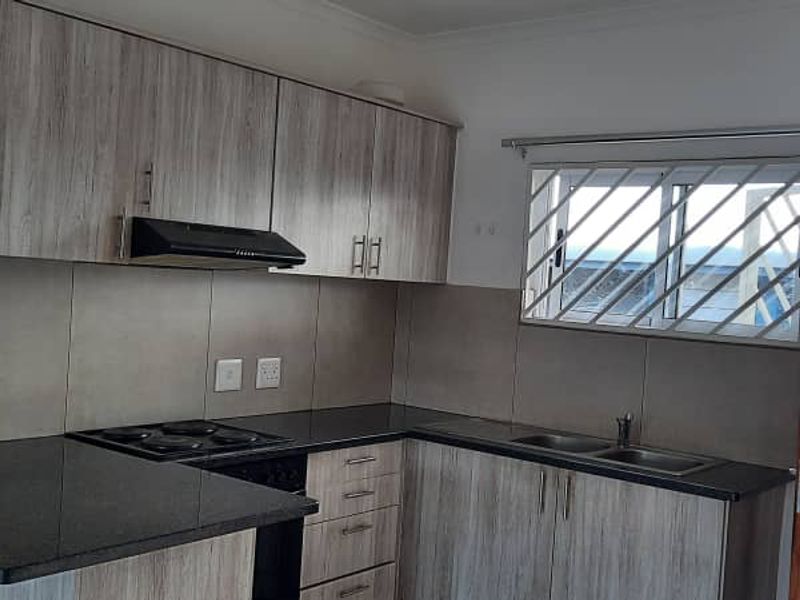 "Luxury Living in Rocky Crest: 2-Bed Townhouse for $1.1M!" - Photo 2