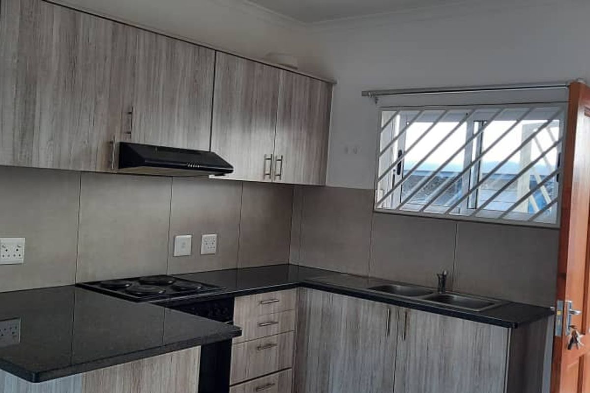 "Luxury Living in Rocky Crest: 2-Bed Townhouse for $1.1M!" - Photo 2