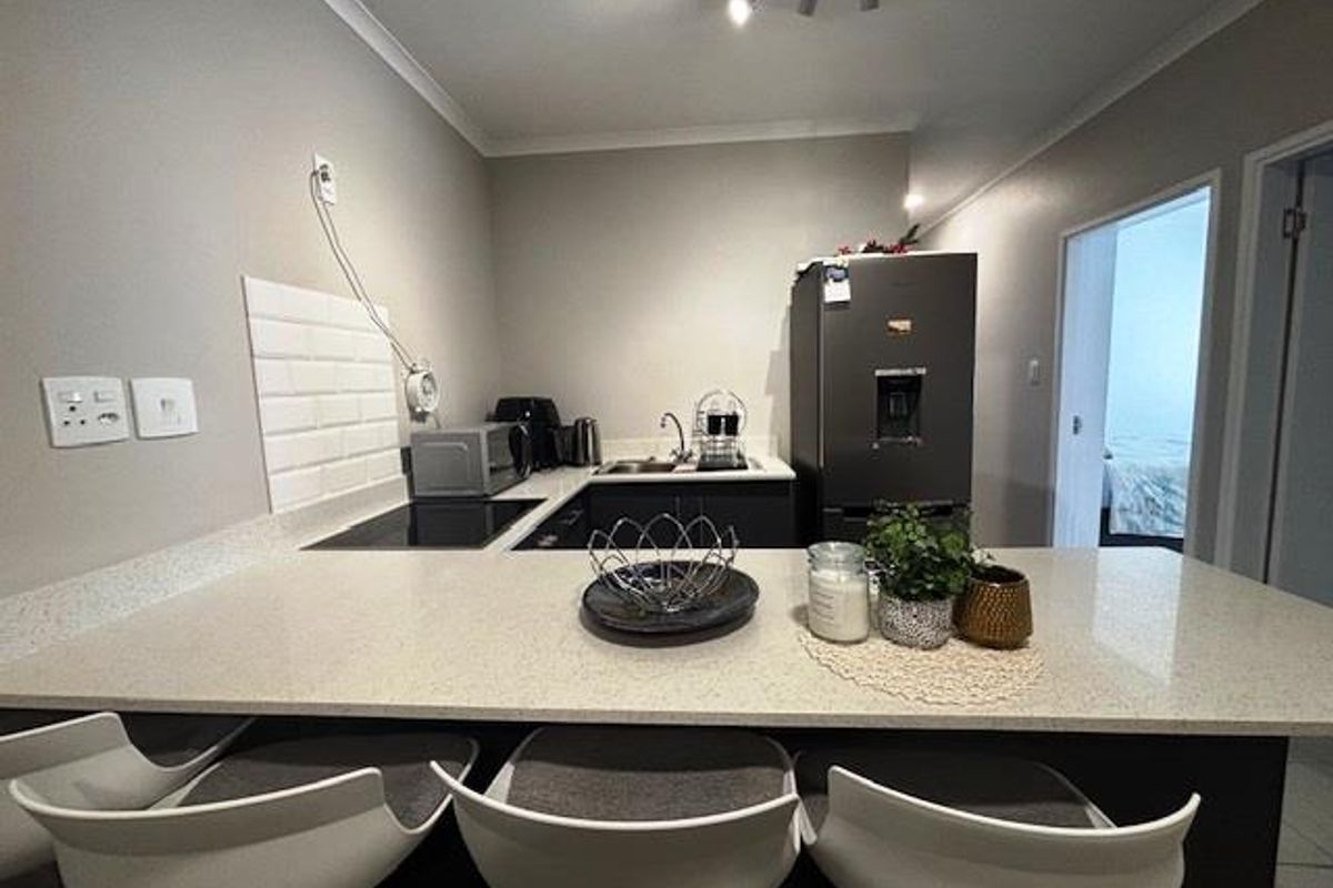 Modern 2 Bedroom Apartment for Rent in Waterfall, Hillcrest - Photo 3