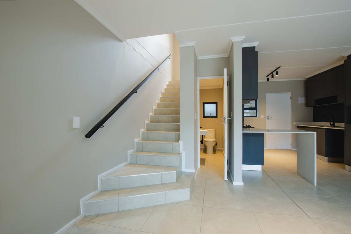Move In, Live Smart - With Backup Water & Electricity! - Photo 5