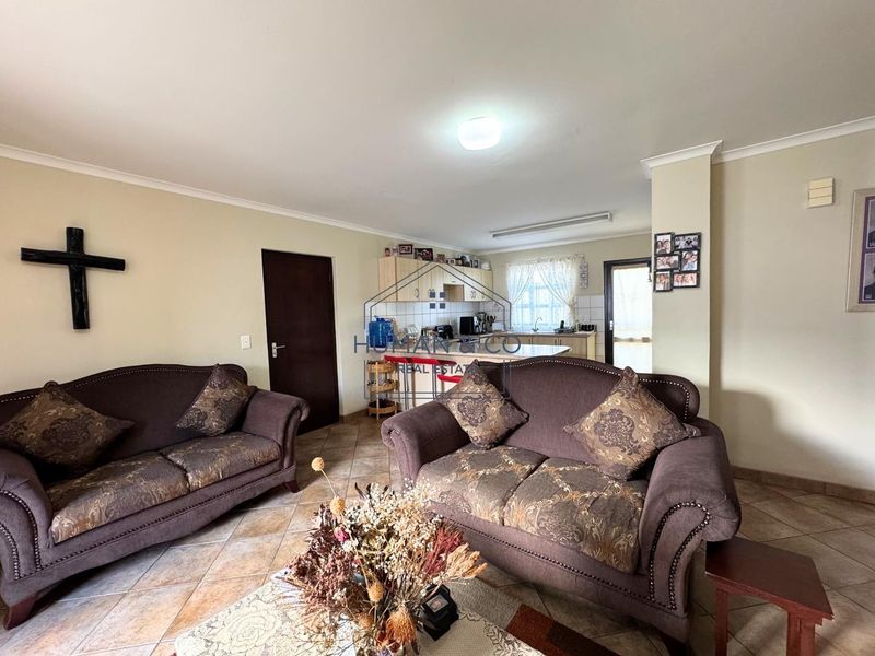 Modern ground floor townhouse near Lagoon and town center - Photo 3