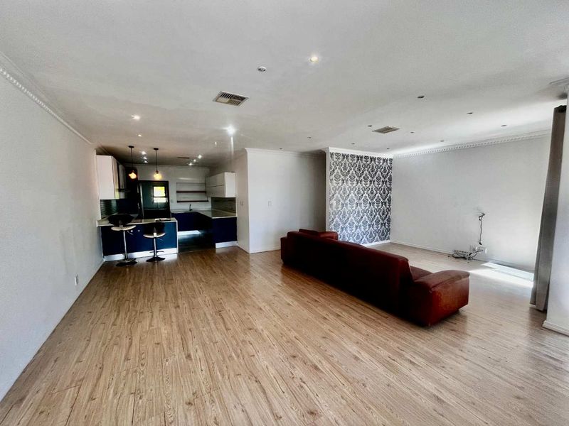 HENDRA - 3 BEDROOM SIMPLEX WITH STUNNING VIEWS - Photo 4