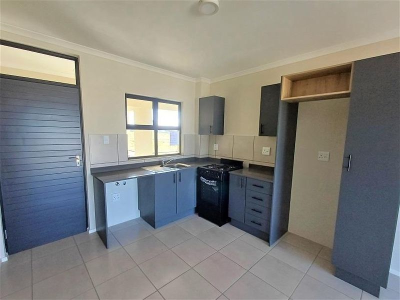FOR RENT  |  Hillcrest  |  Kings Gate Estate  |  2 Bedroom 1st Floor Apartment - Photo 6