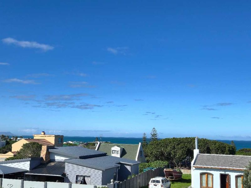 Versatile Coastal Home with Income Potential in Kleinbaai - Photo 5