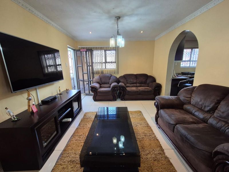 3 Bedroom House for sale in Westcliff - Photo 8