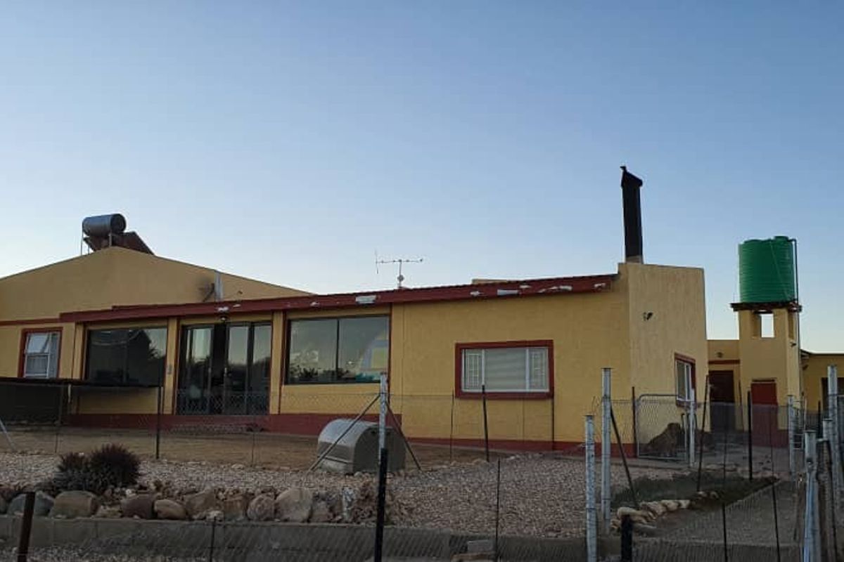 FOR SALE - SMALL HOLDING NEAR WINDHOEK, NAMIBIA 13.14 Ha - Photo 2