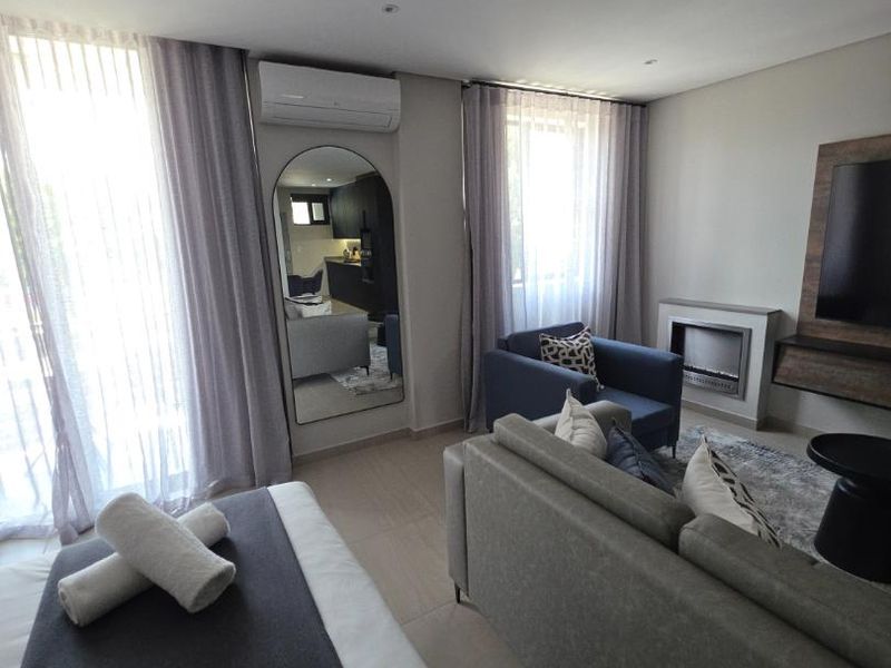 INCREDIBLE FULLY FURNISHED ULTRA MODERN STUDIO APARTMRNT IN SANDTON - Photo 6