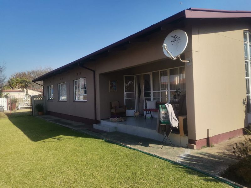 3 Bedroom House For Sale in Vanderbijlpark SE1 - Photo 3