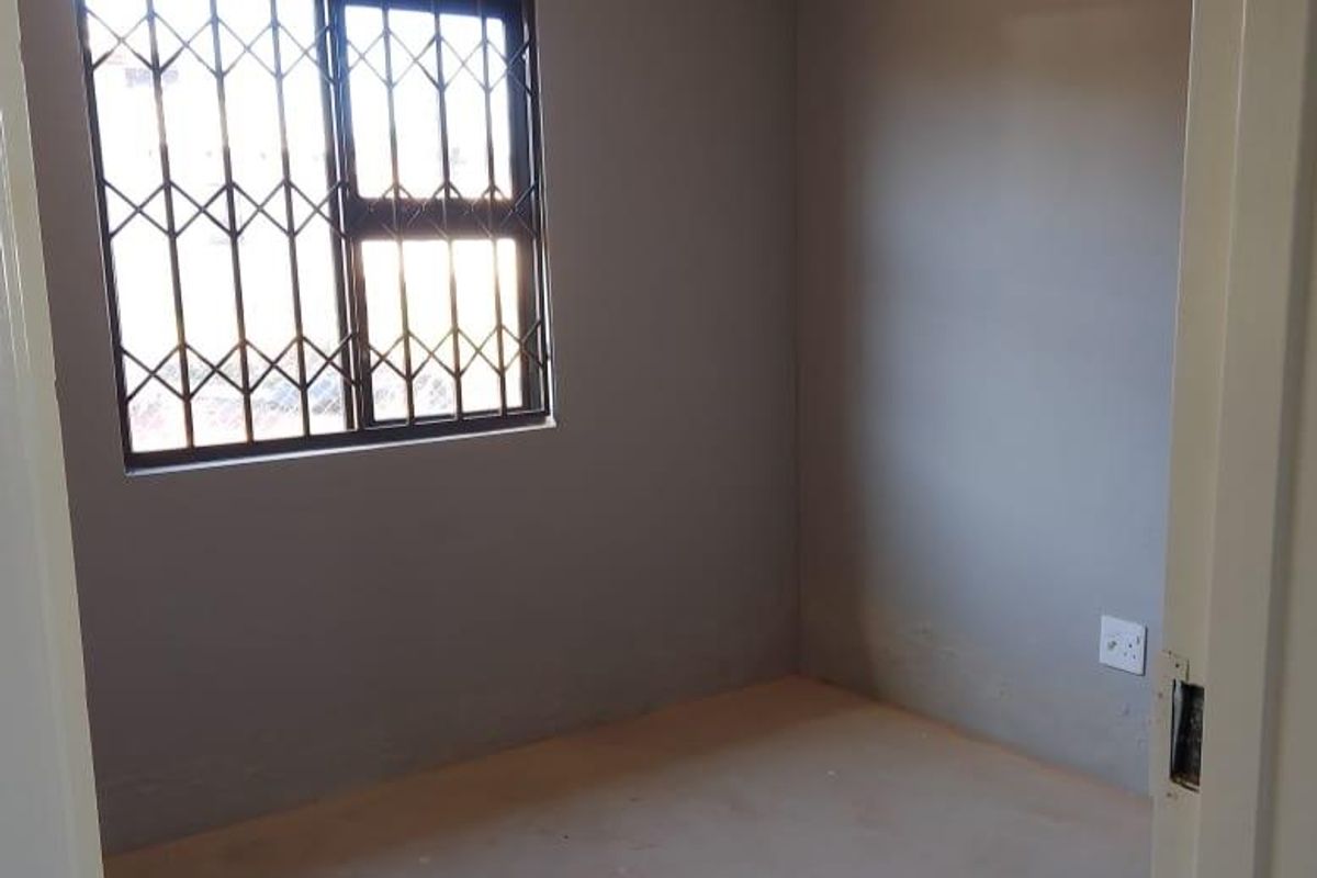 TWO BEDROOM HOUSE FOR SALE IN DAWN PARK EXT 49 - Photo 3
