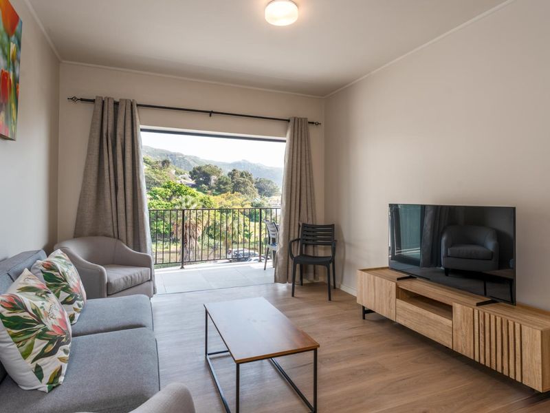 Fully Furnished 2-Bedroom Apartment – Marina Views, Simon’s Town - Photo 2