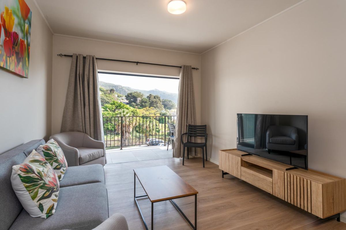 Fully Furnished 2-Bedroom Apartment – Marina Views, Simon’s Town - Photo 2