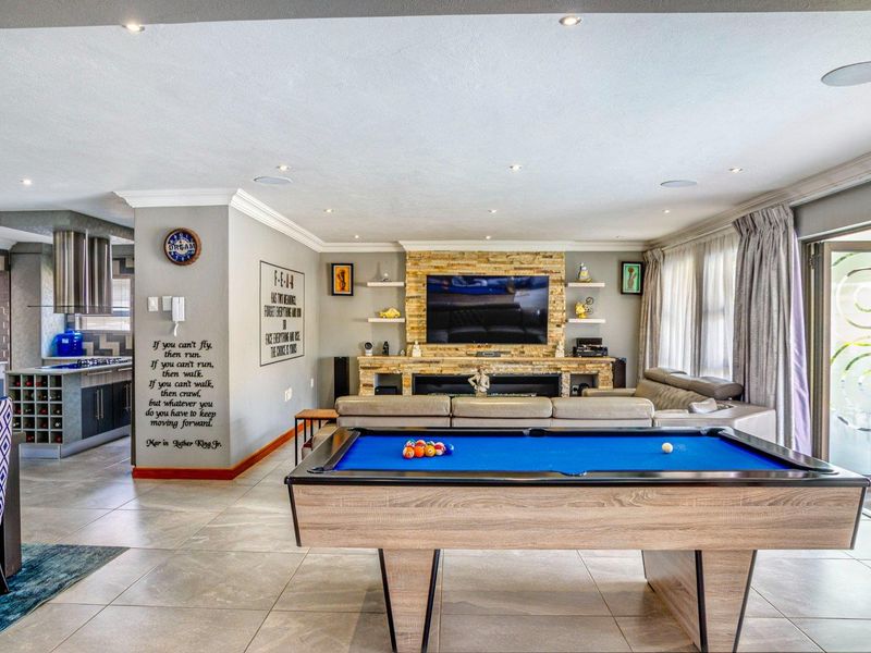 Luxury Living at its finest in Summerfields Estate - Photo 9