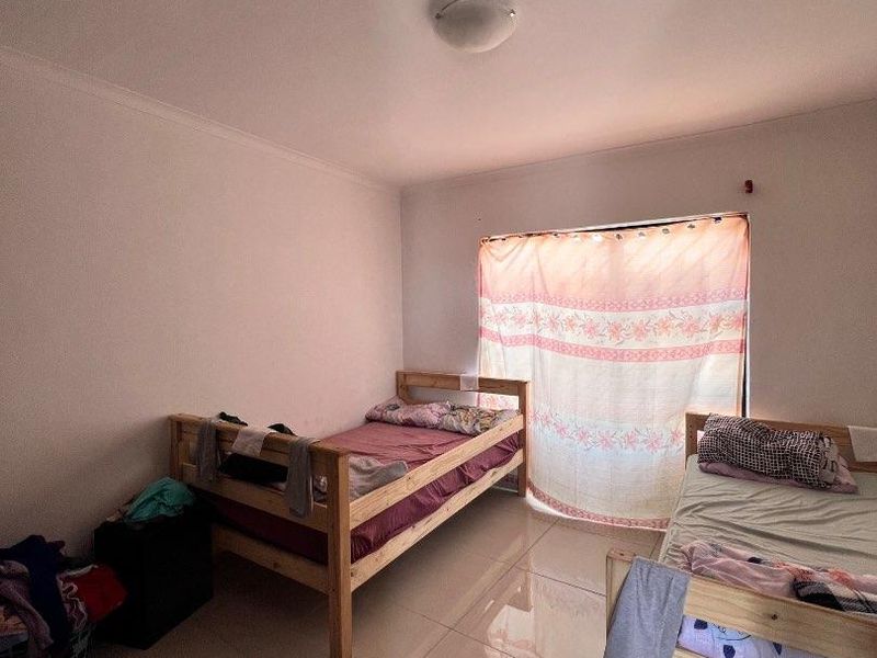 3 Bedroom Townhouse for Sale in Shetu Estate, Otjomuise Ext 4 - Photo 8