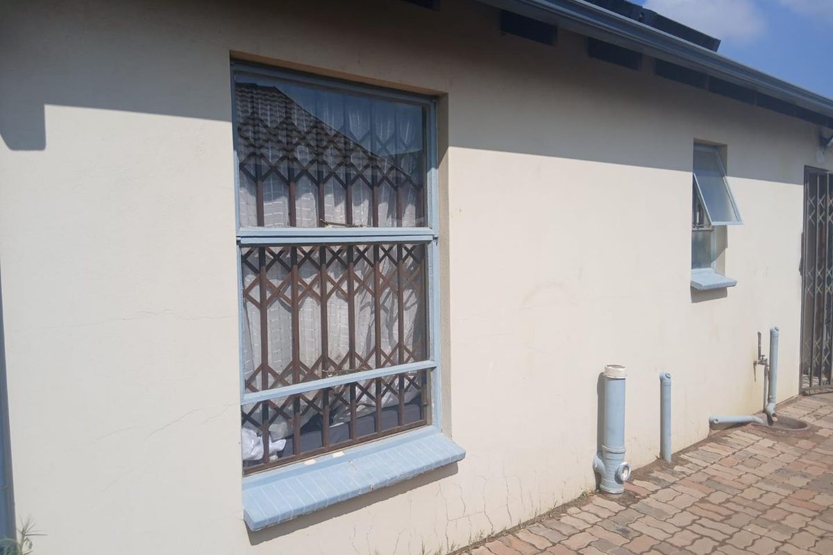 NEW RELEASE 2 BEDROOM HOUSE- COME QUICK, HAVE A LOOK & GRAB IT!!! - Photo 3