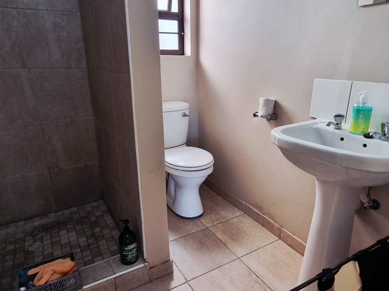 Otjomuise Ext 4 2 bedroom townhouse - Photo 6