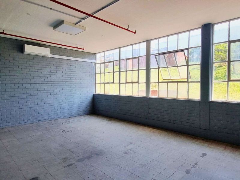 Large Industrial Warehouse to Let in Hammarsdale | ±5 969m2 | 2 000A Power - Photo 6