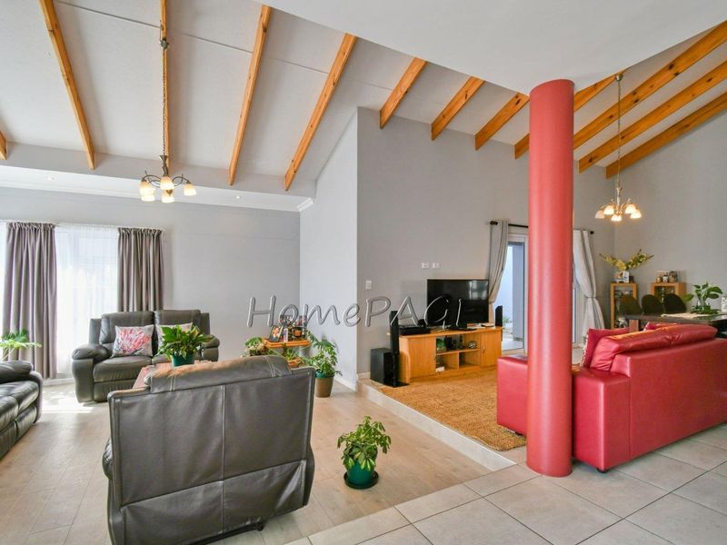 Meersig, Walvis Bay:  VERY ATTRACTIVE HOME is for Sale - Photo 4