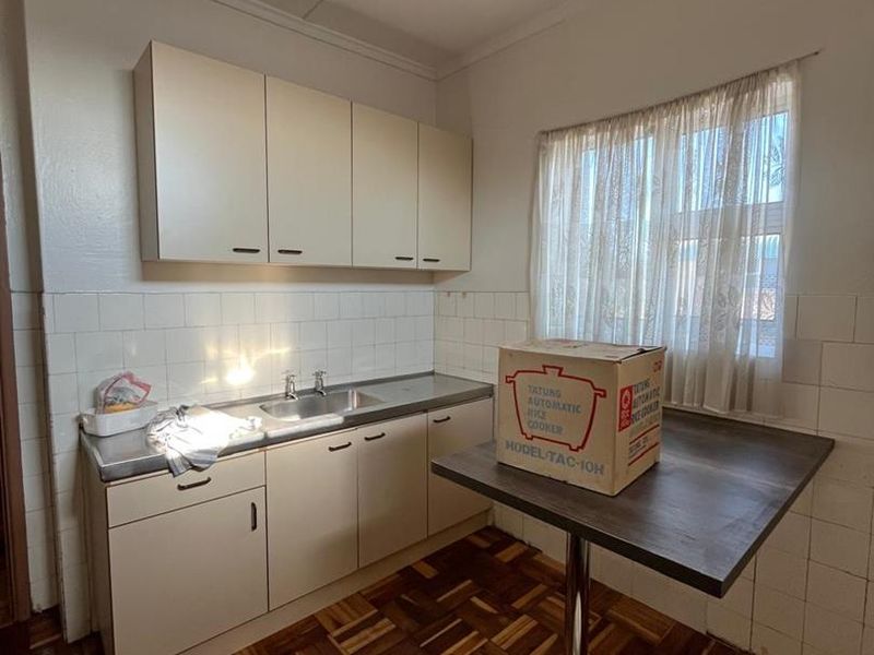 1 Spacious Flat to Rent in Sidwell - Photo 10