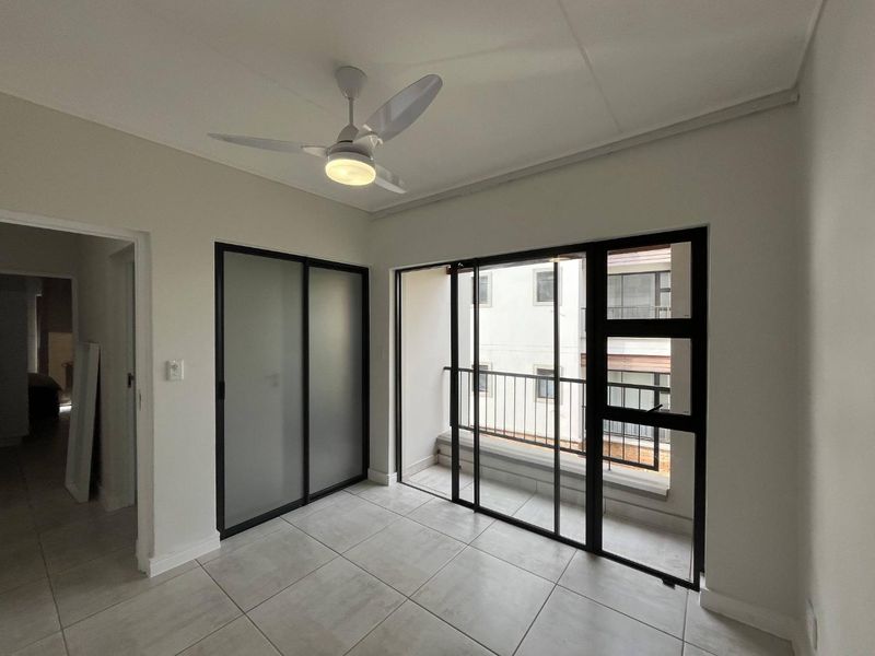 Hendra- Experience luxurious living within a secure complex in Izinga. - Photo 10