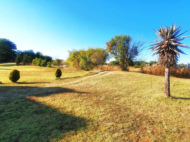 Prime Residential Land in Blue Valley Golf and Country Estate - Photo 2
