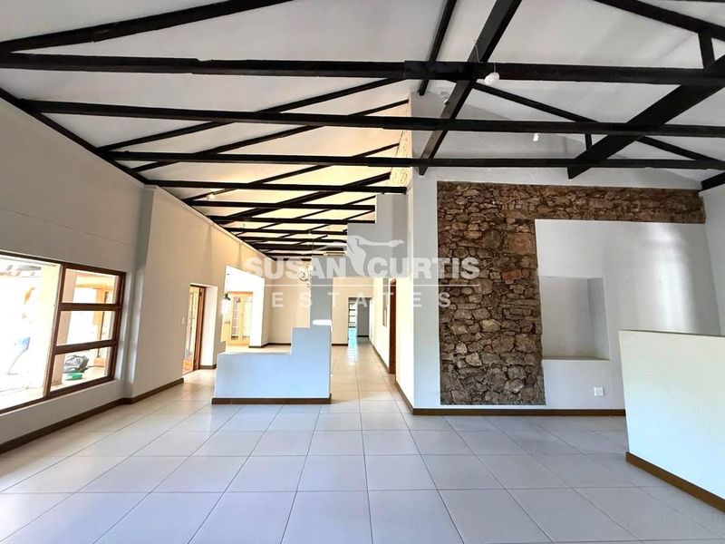 Large Family Home - Photo 3
