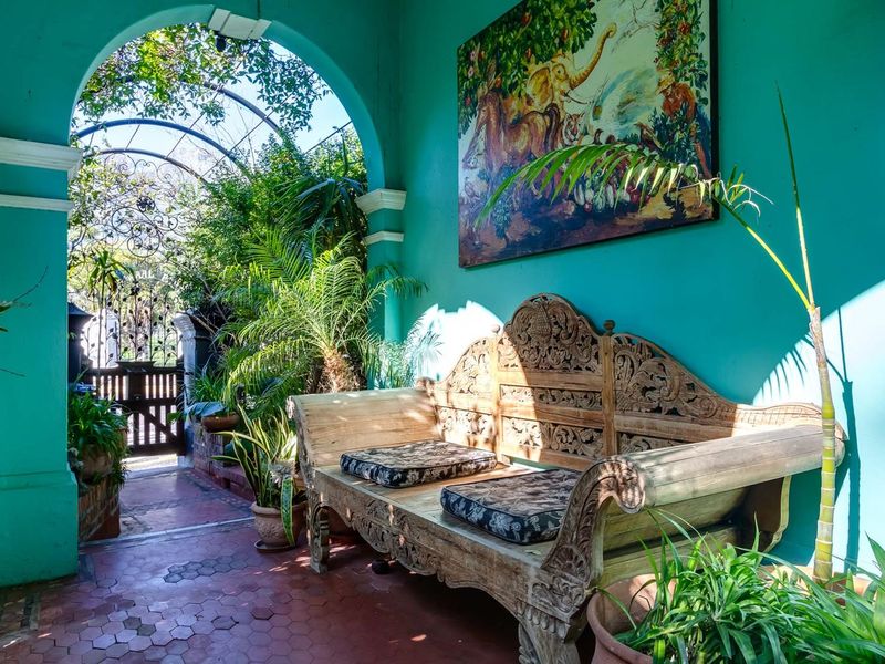 Most gorgeous character home for sale next to De Waal Park - Photo 4