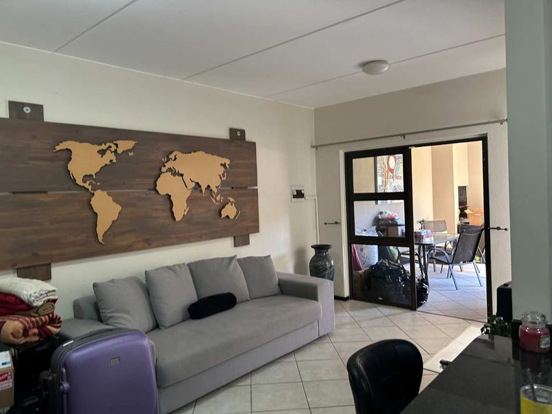 **Charming Ground Floor Unit Available June 1, 2026** - Photo 2