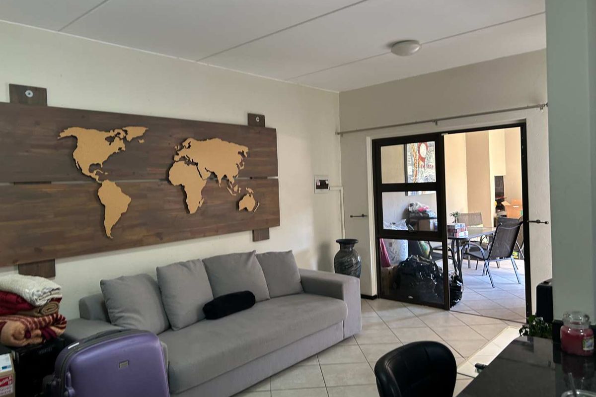 **Charming Ground Floor Unit Available June 1, 2026** - Photo 2