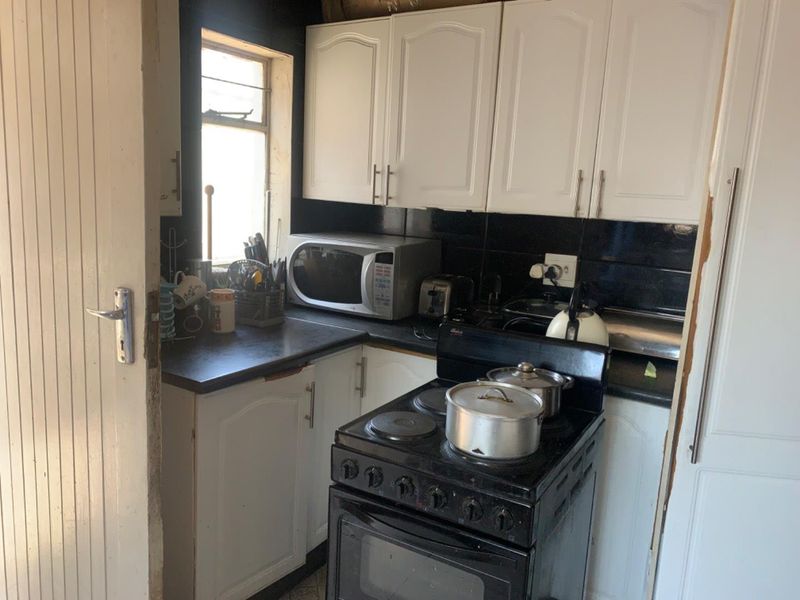 3 bedrooms house for sale in Rosettenville ext - Photo 6