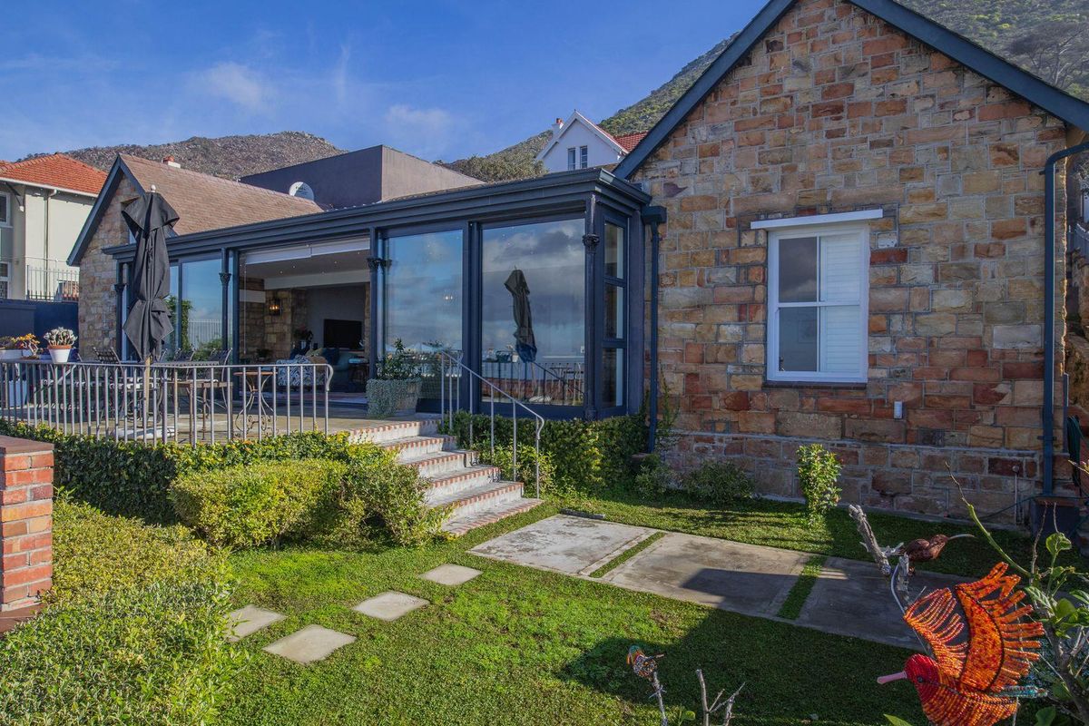 Upmarket family home in St James - Photo 5