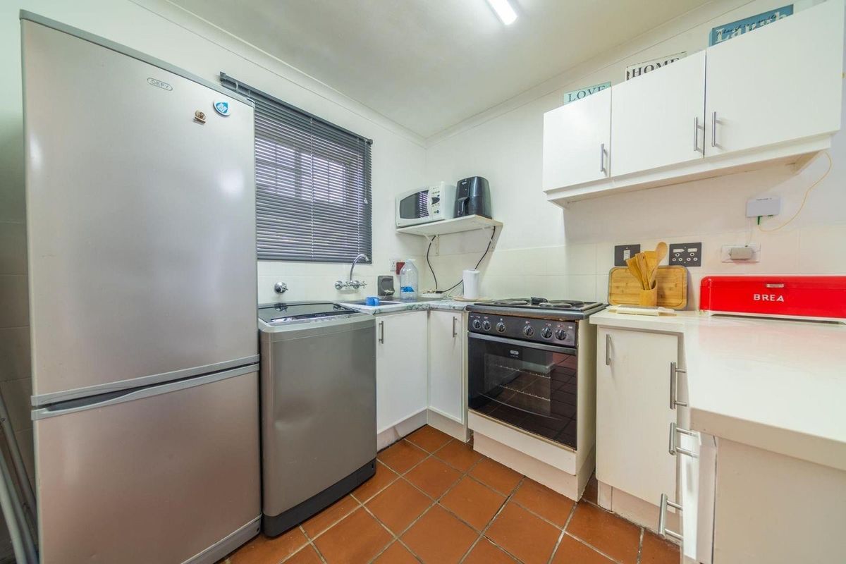 Ideal Student Living in Stellenbosch's La Colline. - Photo 2