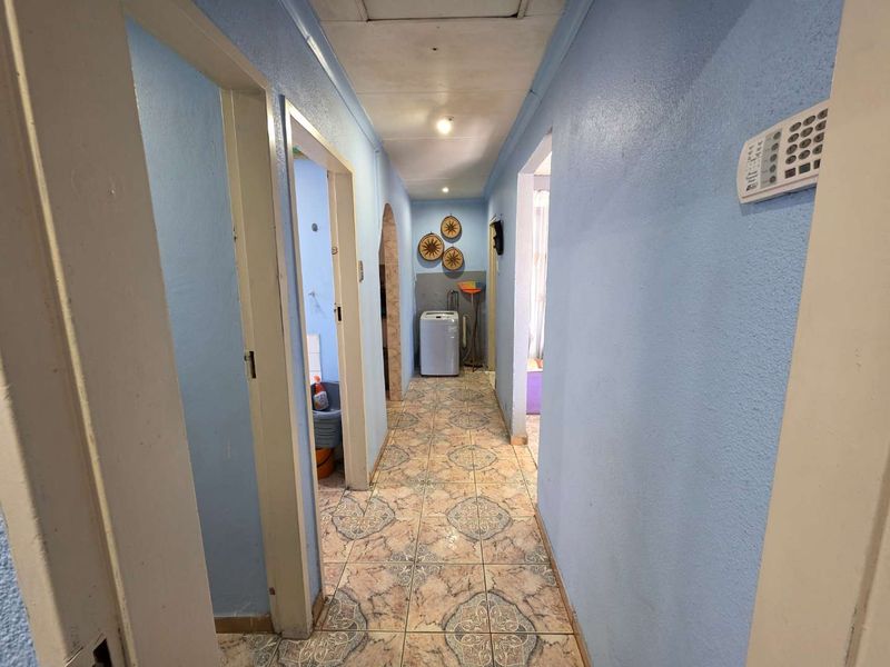 3 Bedroom House For Sale in Tsakane - Photo 4
