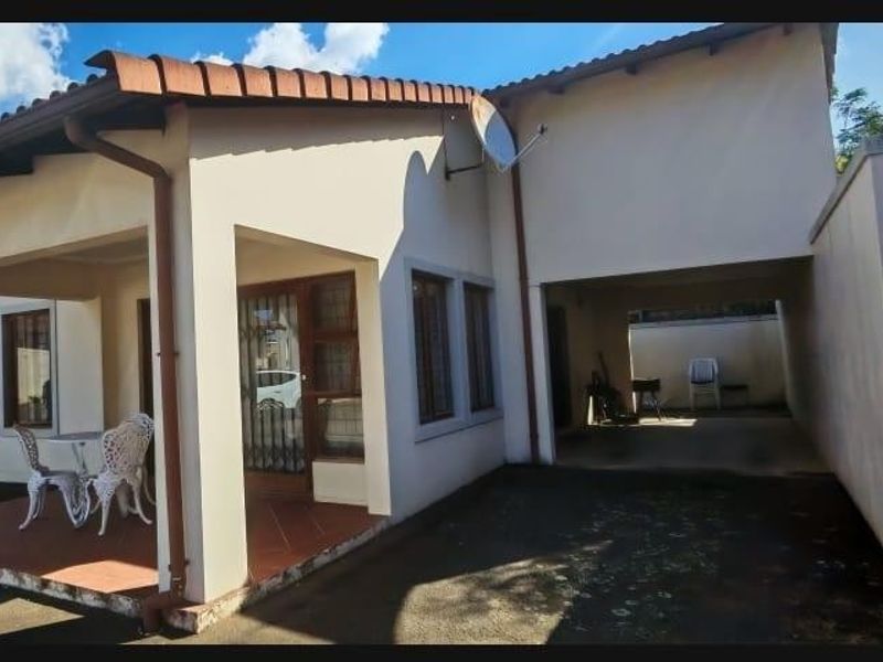 YOUR IDEAL FIRST HOME AWAITS - Photo 1