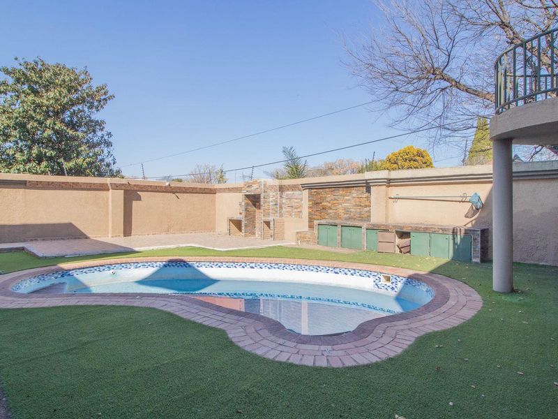 Beautiful  Family home in the boomed area of Mackenzie Park  Benoni - Photo 4