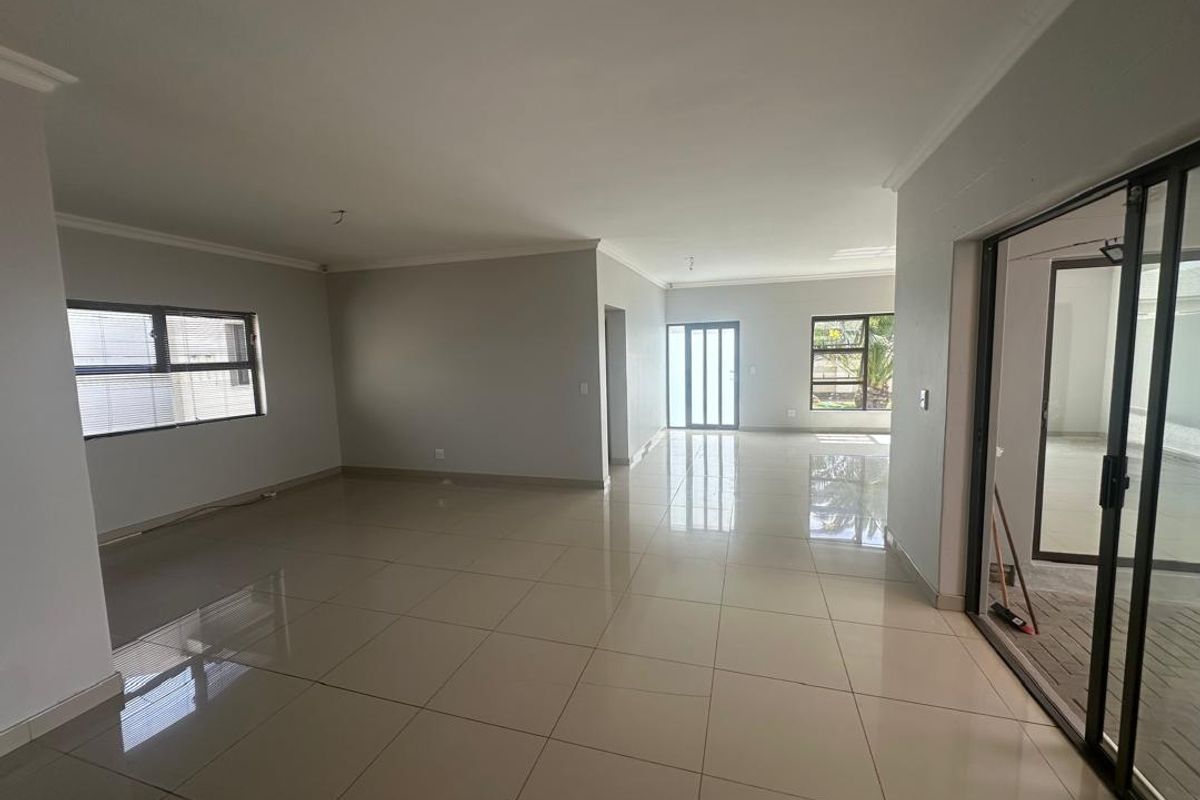 Family Home - Photo 5