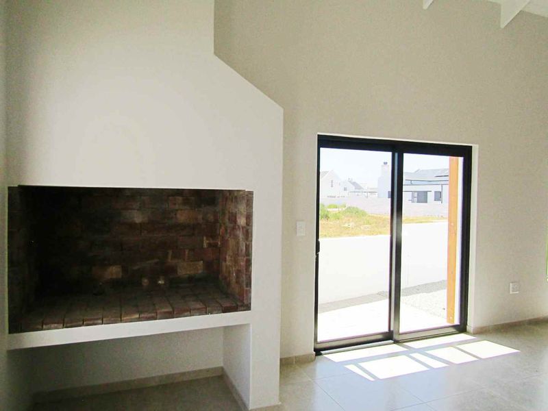 Newly build home designed for modern living - Photo 4