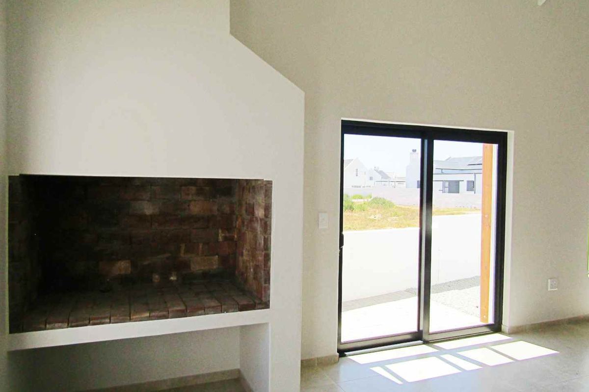 Newly build home designed for modern living - Photo 4