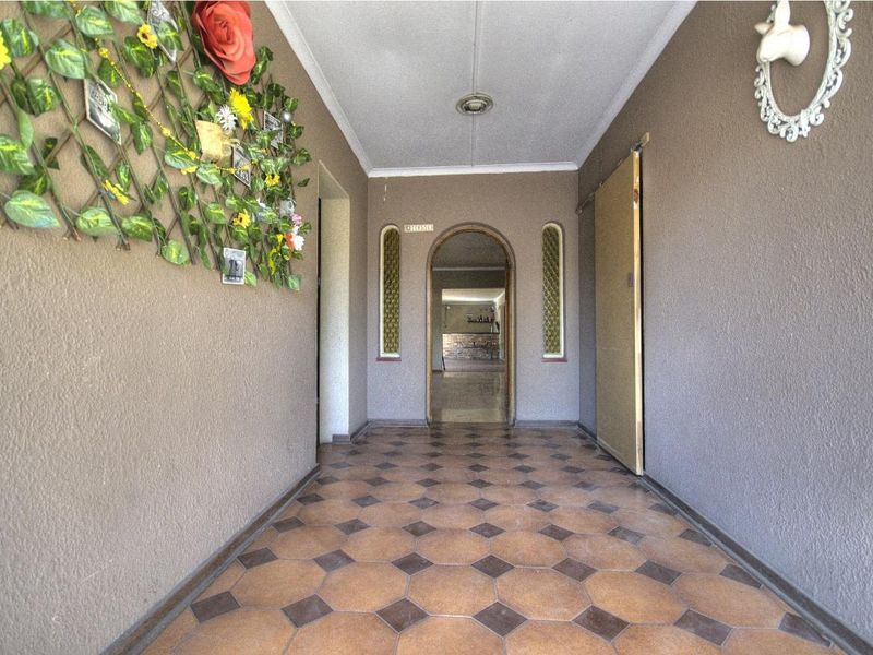 Outright bargain- HURRY! - Photo 4