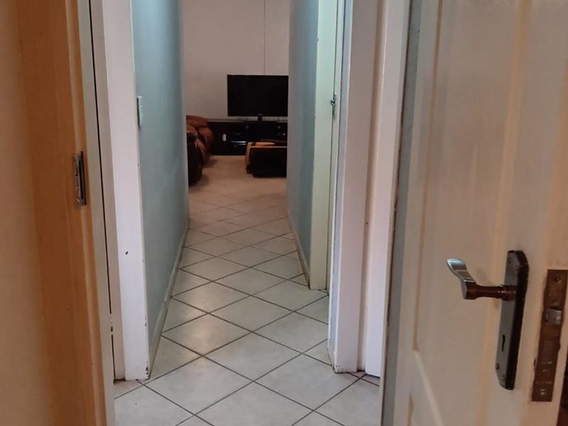 3 Bedroom House For Sale in Mabopane Unit X - Photo 9